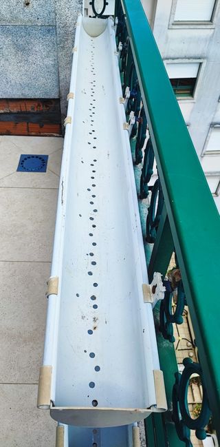 2 Canalones - Maceteros PVC blancos