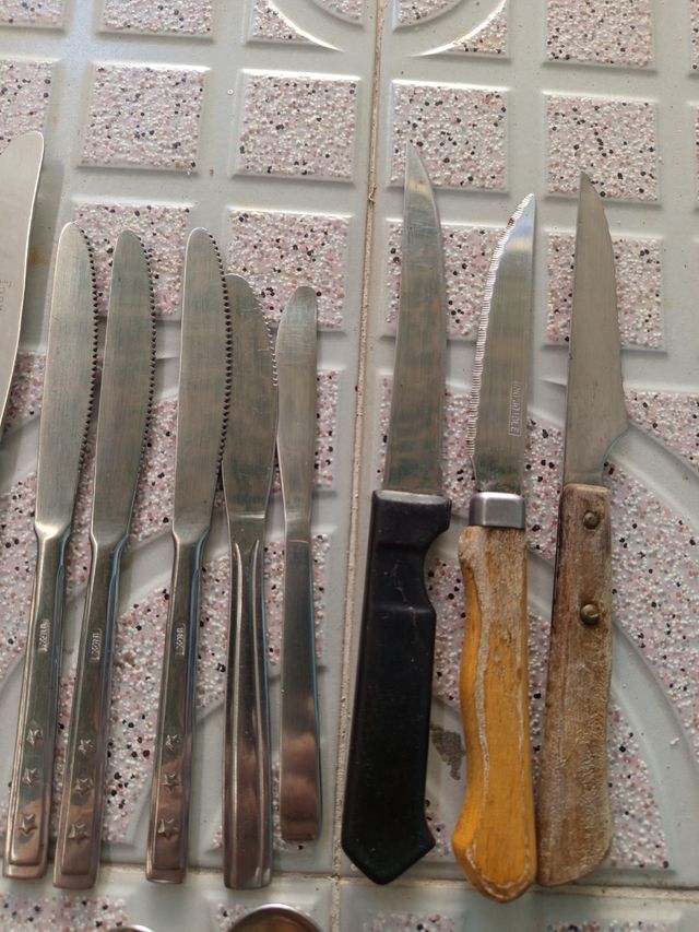 Cuberterías antiguas variadas