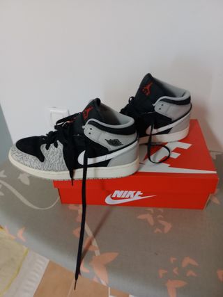 Nike Air Jordan 1 Retro
