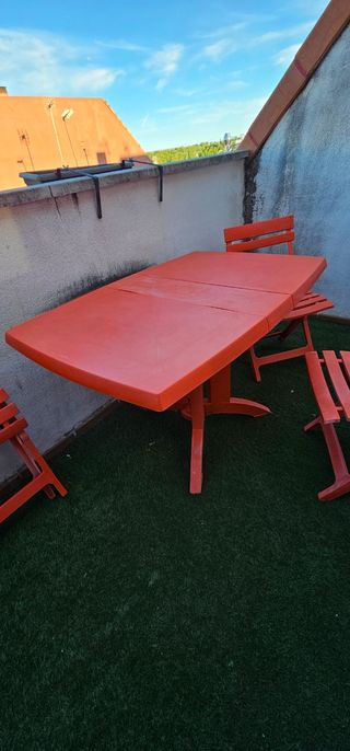 Mesa y sillas para tu terraza