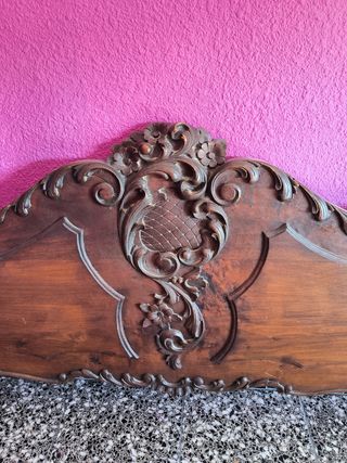 Cabecero y piecero antiguo tallado madera