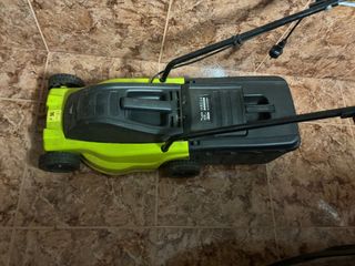 Cortacéspede eléctrico
