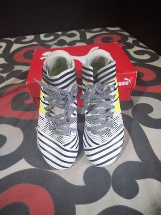 Botas fútbol Adidas niño - césped
-Talla 33