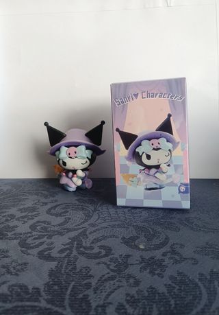 Figura Kuromi Sanrio Characters "magic story"