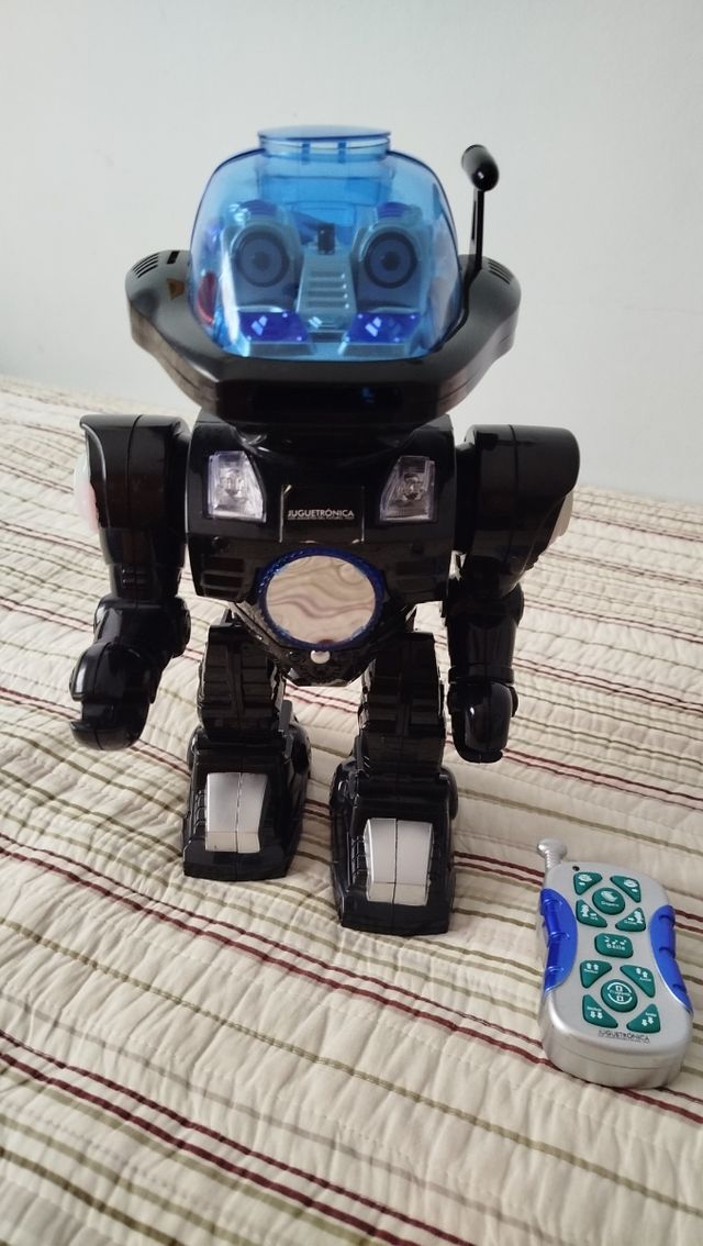Robot de juguete con Control Remoto
