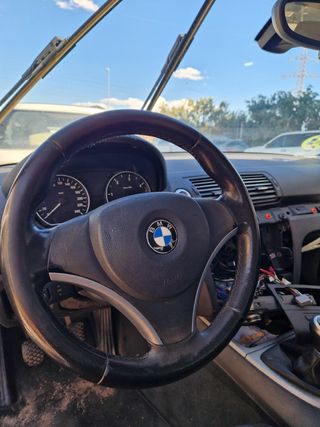 BMW 118d (2008) - Despiece