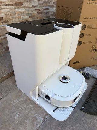 EUREKA J20 Robot Aspirador y Fregasuelos