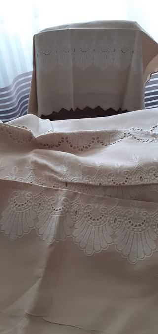 Lenzuola matrimoniali ricamate beige