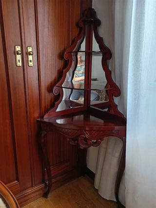 Mobile ad angolo in legno