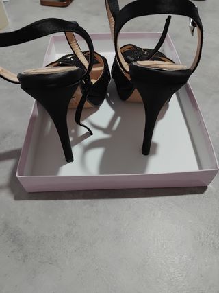 Scarpe Primadonna nere tacco medio
