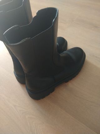 Botas Primark negras