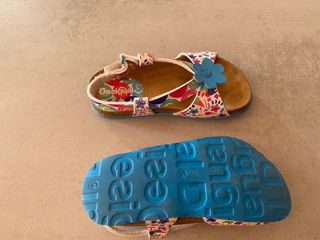 Sandalias niña Desigual