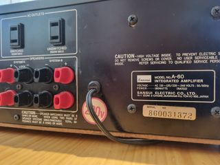 Bellissimo amplificatore Sansui A-60 vintage originale