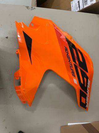 Spoiler tanque de gasolina KTM 1290 ADV 2024