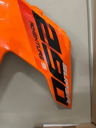 Spoiler tanque de gasolina KTM 1290 ADV 2024