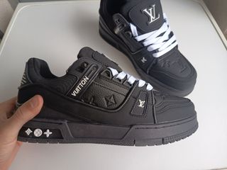 Zapatillas Luis Vuitton - Negras