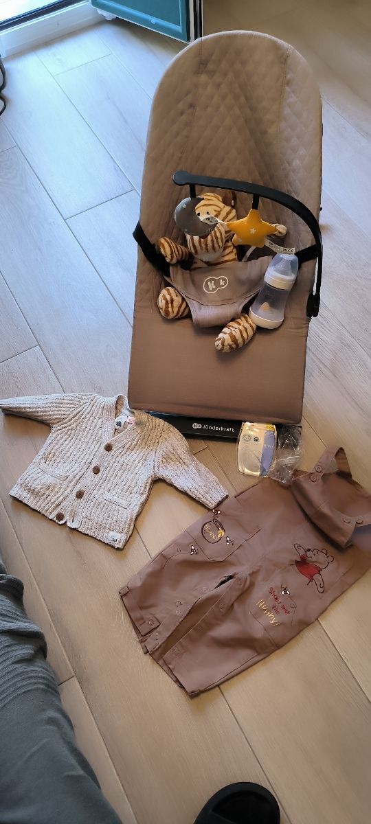 Hamaca Bebé Kinderkraft + Ropa