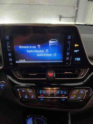 Pantalla táctil Toyota CHR JBL