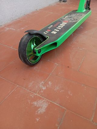 Patinete Bestial Wolf Booster B12