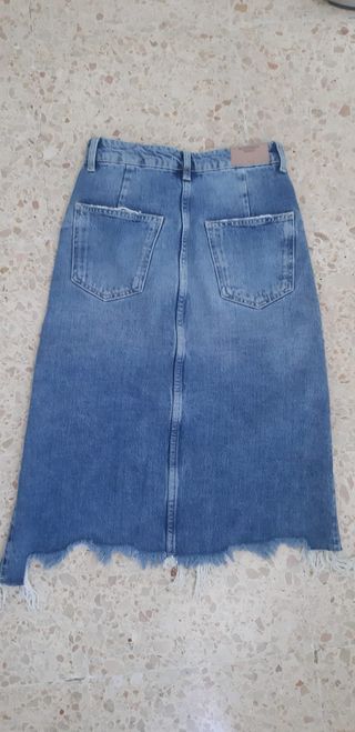 Falda vaquera Bershka midi