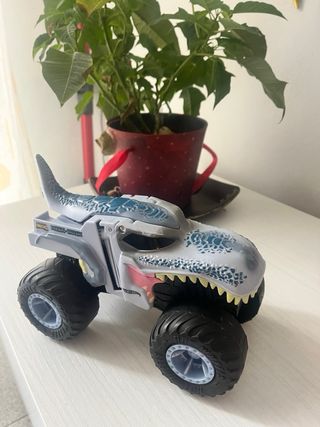 Monster Truck Drago