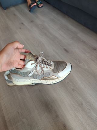Zapatillas Liu Jo gris e y blancas