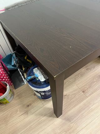 Mesa extensible marrón