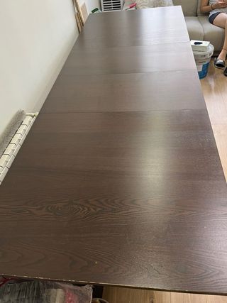 Mesa extensible marrón
