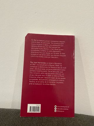 El misteri de les quatre punyalades: Premi Colu...