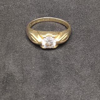 Solitario de oro de 18k circonita, 6.19 g, T-25.