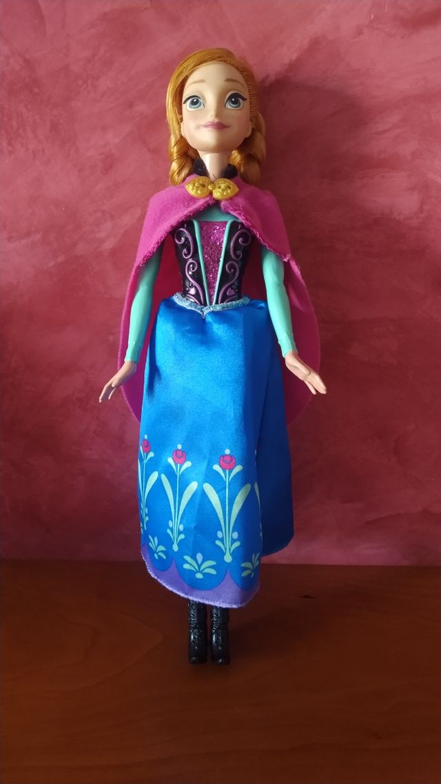 Muñeca Anna Frozen - Vestido Azul