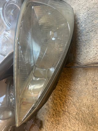 Opticas Ford Focus 2000