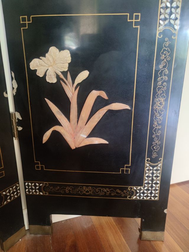 Biombo de 4 paneles laca e incrustaciones
