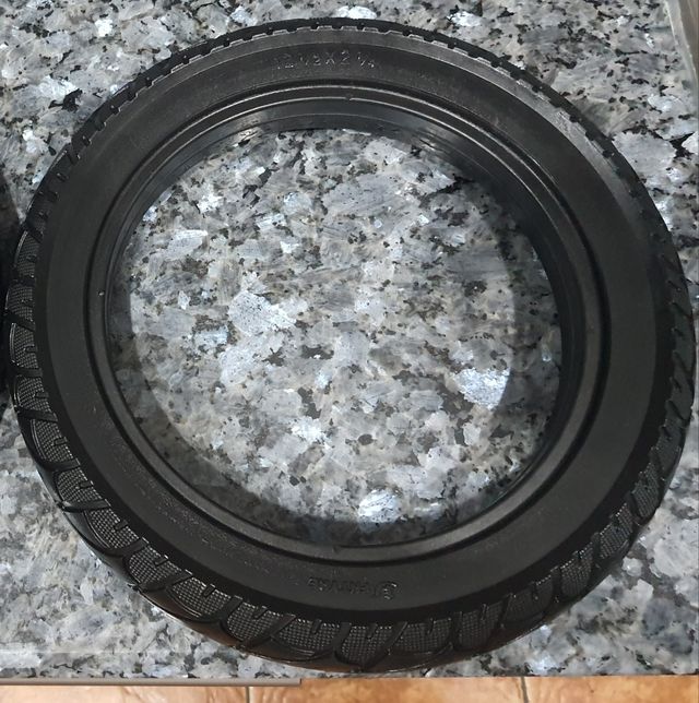 Neumáticos sólidos/ruedas macizas 12 1/2X2 1/4