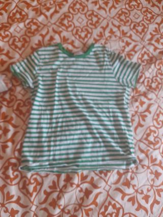 Camisa a rayas verde y blanca