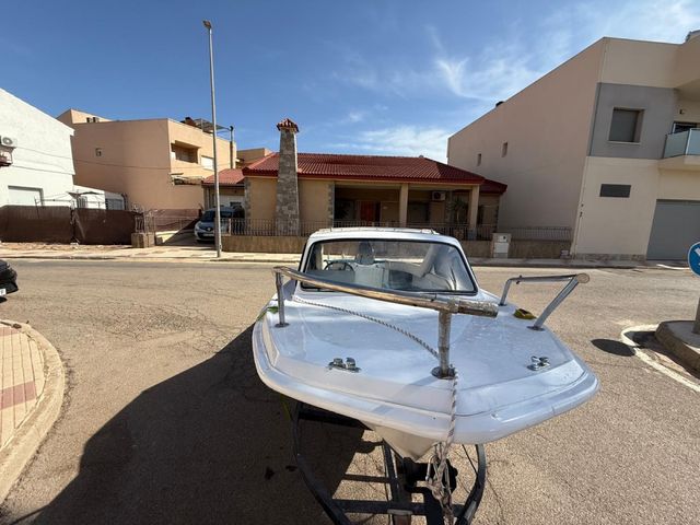 Barco Taylor 49 - Motor fueraborda
