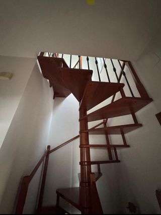 Scala a chiocciola legno