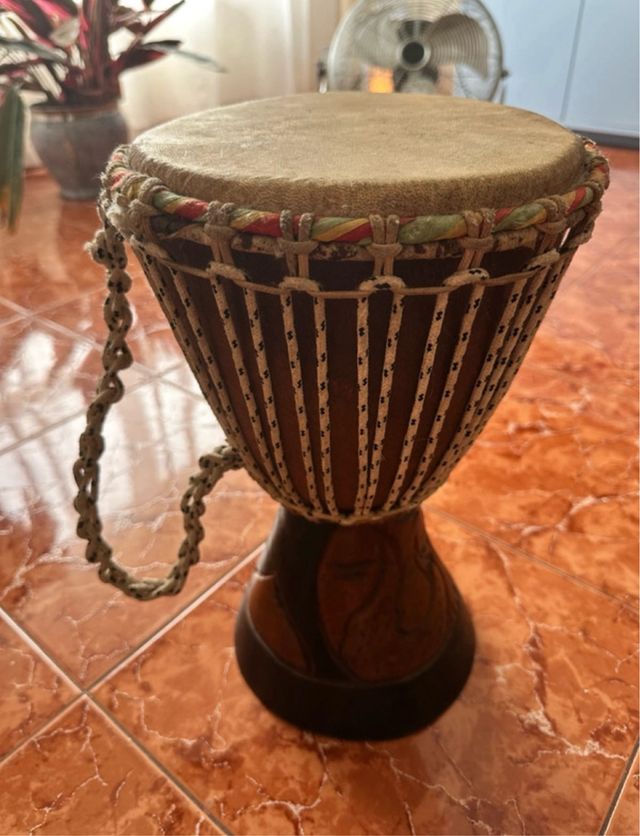 Djembe (Jambé) artesanal