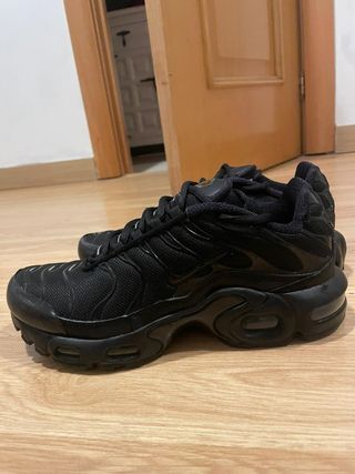 Zapatillas Nike Air Max Plus TN negras