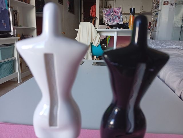 2 Maniquies Barbie Blanco y Negro