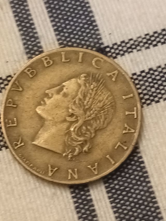 20 Lire Italia 1958 con patina antica