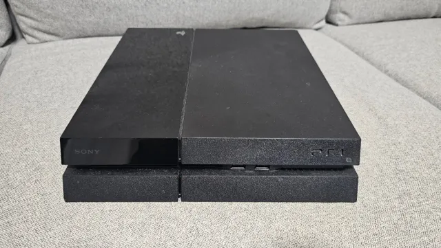 PS4 (PlayStation 4) 9.00 - Preto