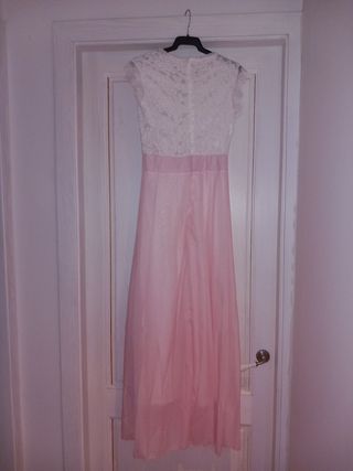 Vestido fiesta encaje rosa. 