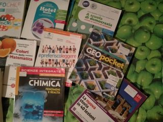 Vari libri scolastici