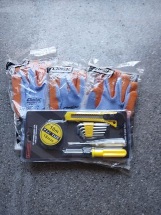  destornilladores, cutter, cinta y guantes
