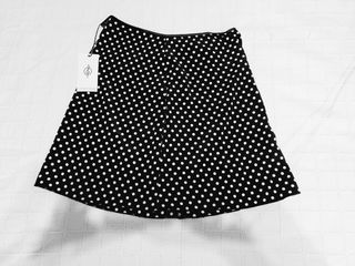 Falda lunares negra y blanca