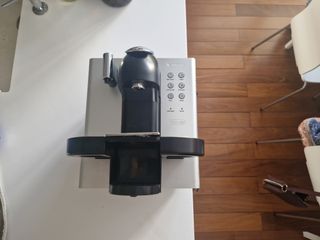 Cafetera Nespresso DeLonghi