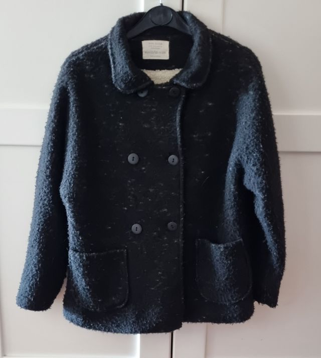Abrigo negro Zara
