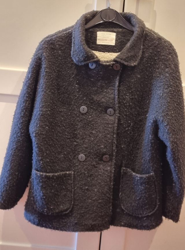 Abrigo negro Zara