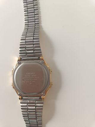 Reloj Casio dorado vintage